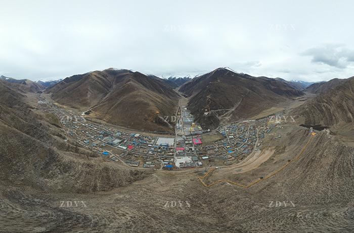 玉树州称多县拉布乡全景