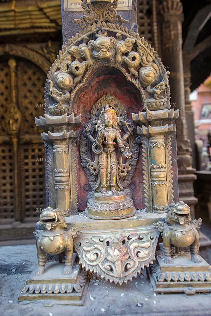 尼泊尔寺庙雕塑图片